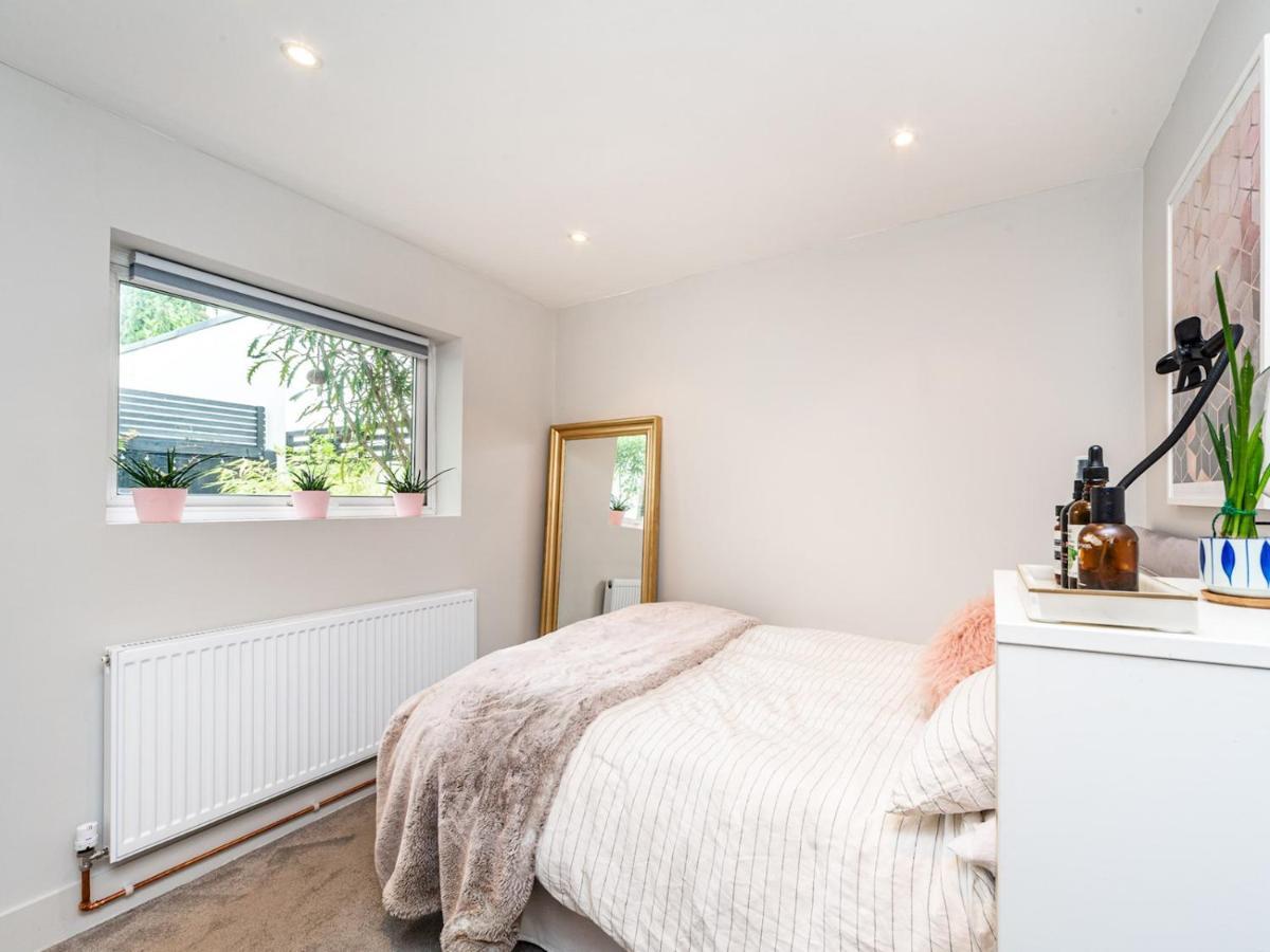 Pass The Keys Classy Bright 2-bed With Great Garden - Crouch End *